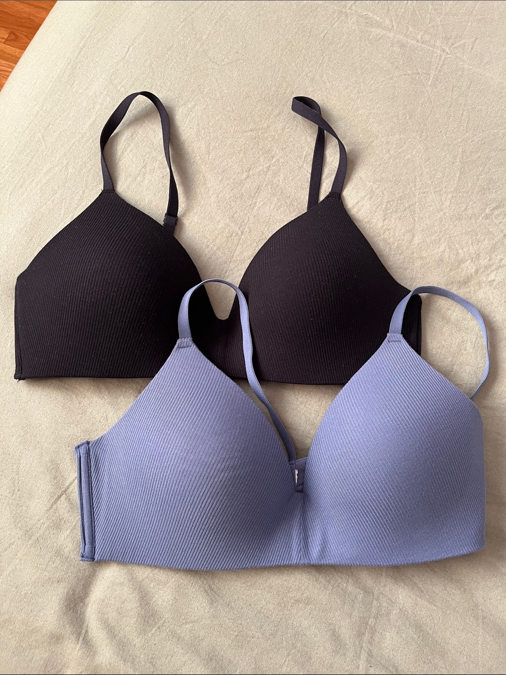 2 pairs bras Miiyu from Simons
